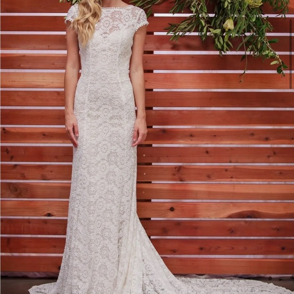Lace Gown - Timeless White Wedding Dress - Picture 1 of 7